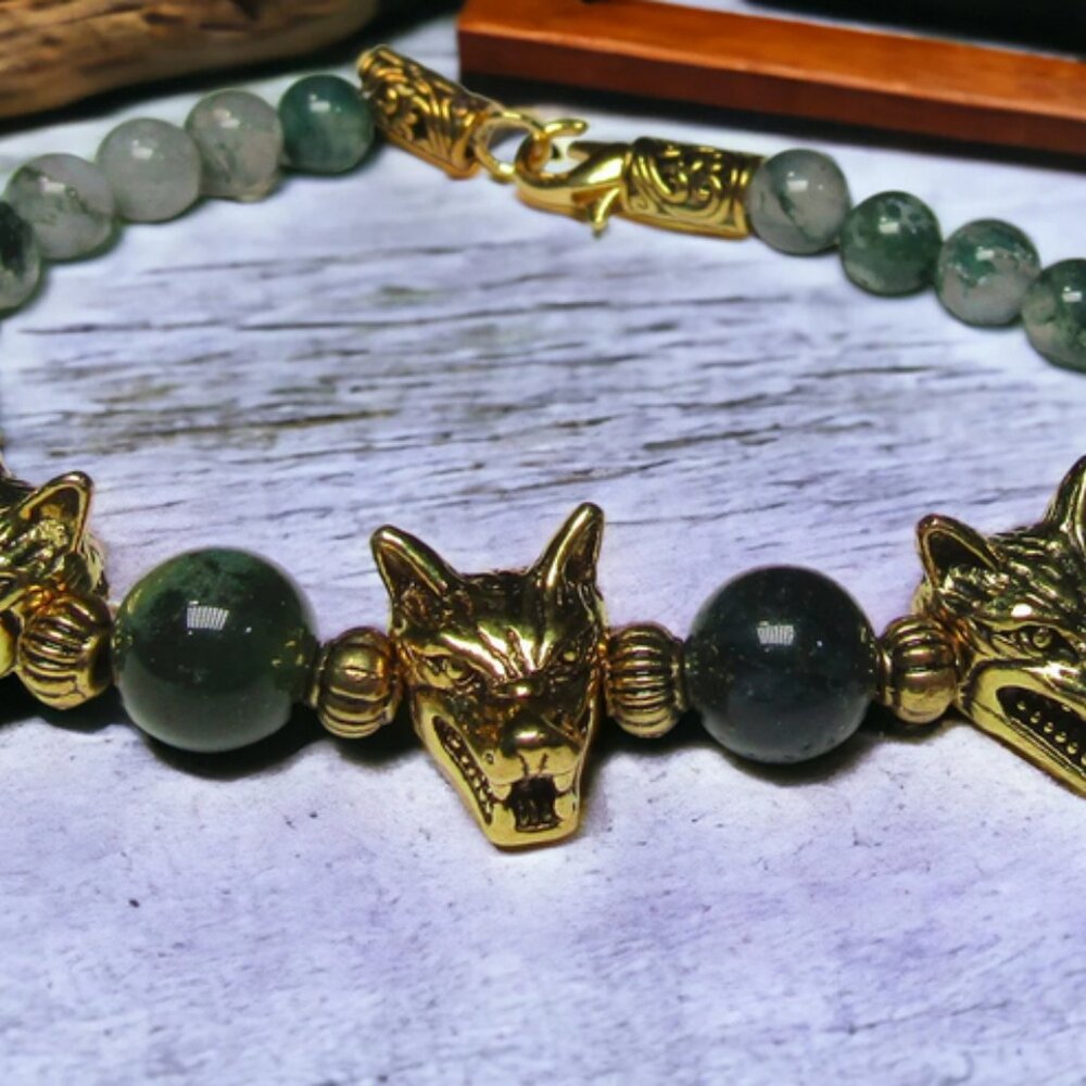 NEW Cerberus Triple Wolf Bracelet With Green Gemstone Beads. Greek myth jewelry. - Picture 4 of 7